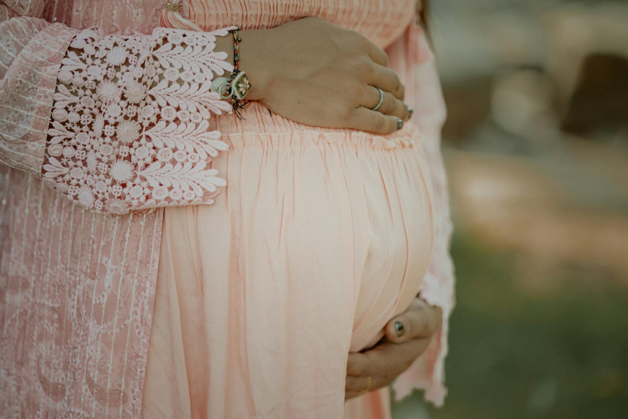 Bola de grossesse : signification, vertus et guide d'achat complet | Petit Murmure