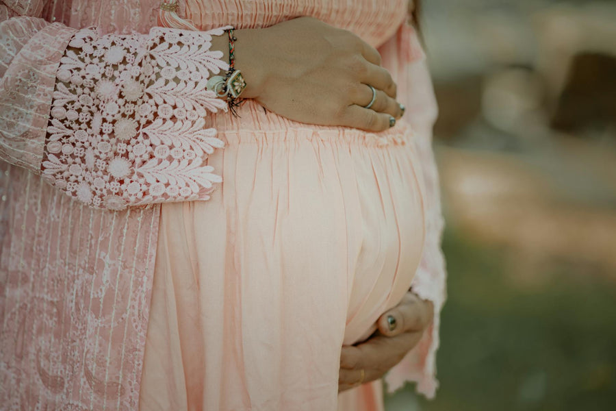 Bola de grossesse : signification, vertus et guide d'achat complet | Petit Murmure