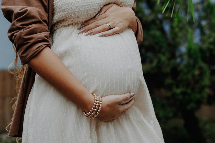 Collier de grossesse : bola, vertus et comment bien le choisir | Petit Murmure