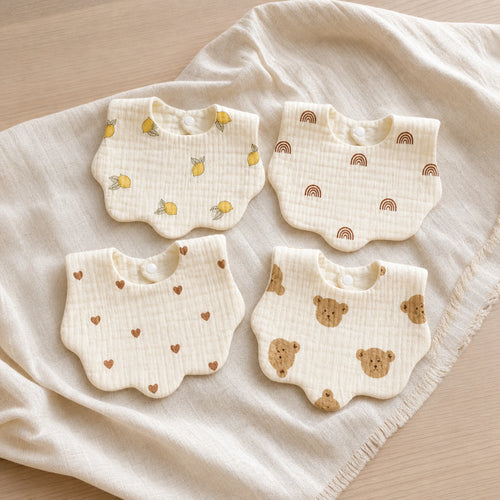 Bavoirs bébé en coton – motifs tout-petits (lot de 4) – présentation du produit