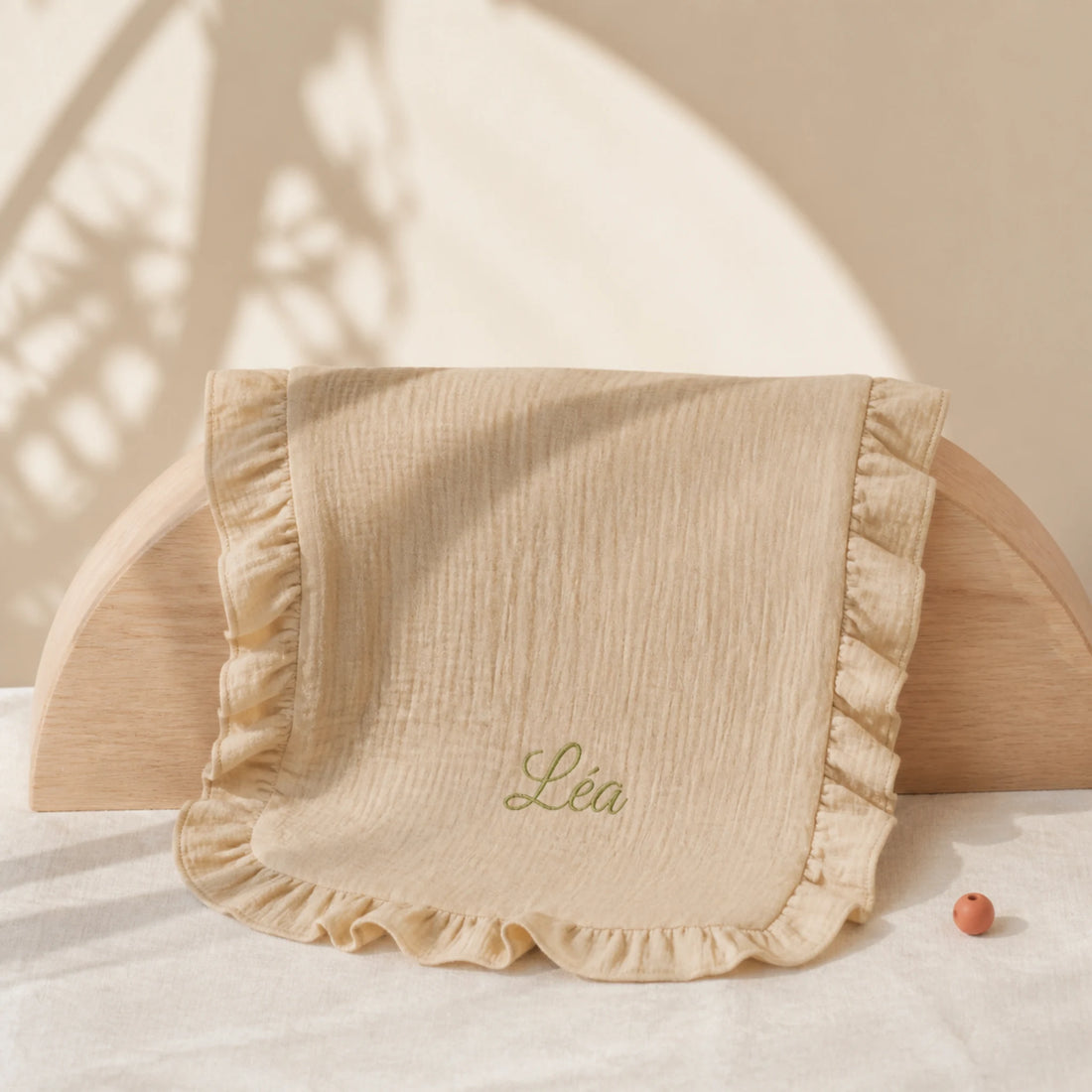 Couverture bébé à volants personnalisée au prénom