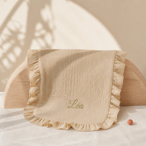 Couverture bébé à volants personnalisée au prénom