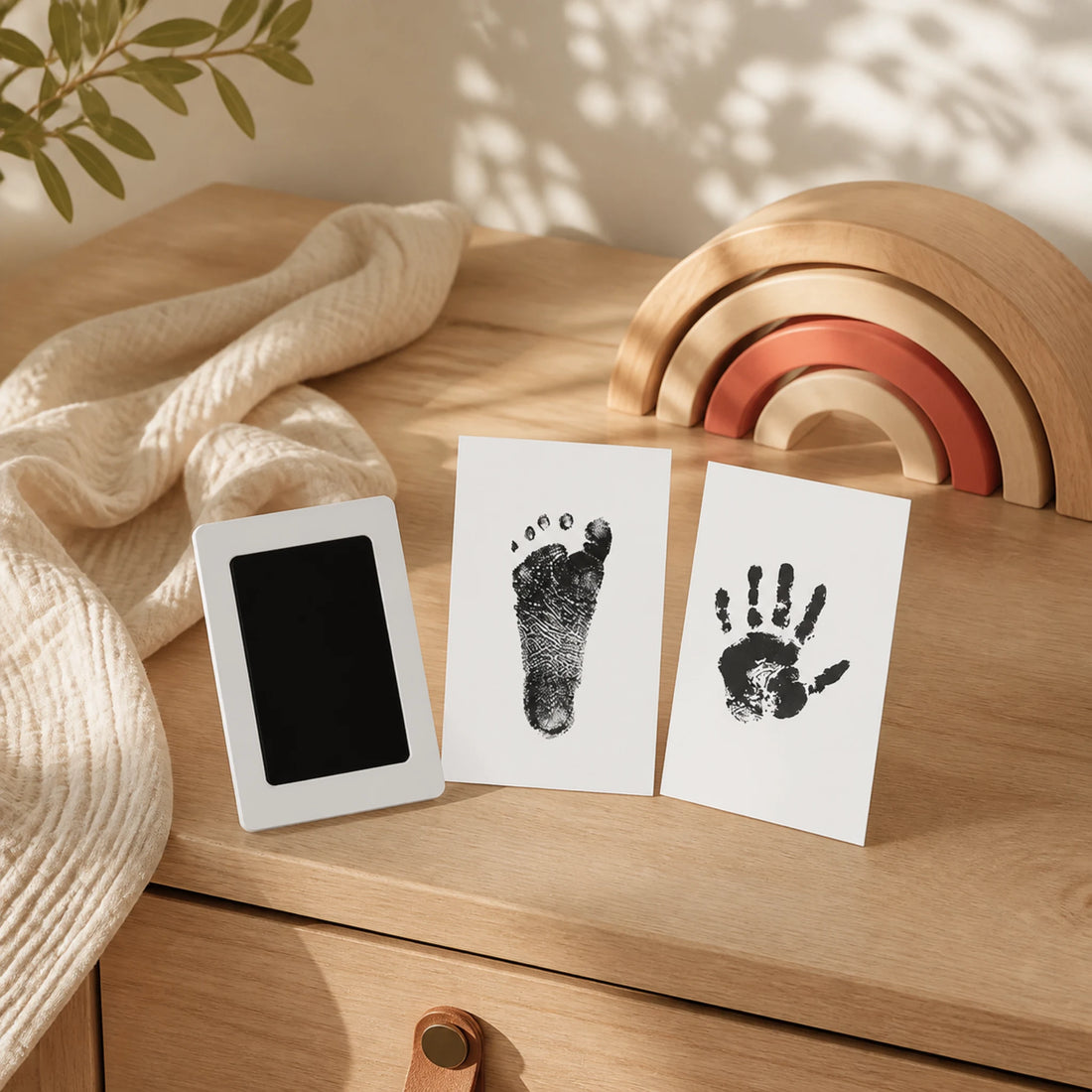 Création d’une empreinte bébé nette avec le kit sans contact