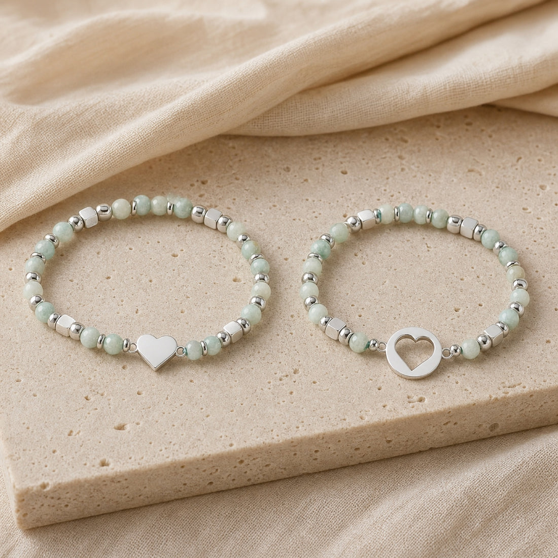 Duo de bracelets mère-fille en amazonite avec cœurs assortis